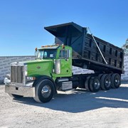 2004 PETERBILT 357