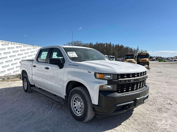 2021-chevrolet-silverado-1500-image-2