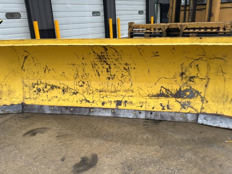 caterpillar-v140-image-48