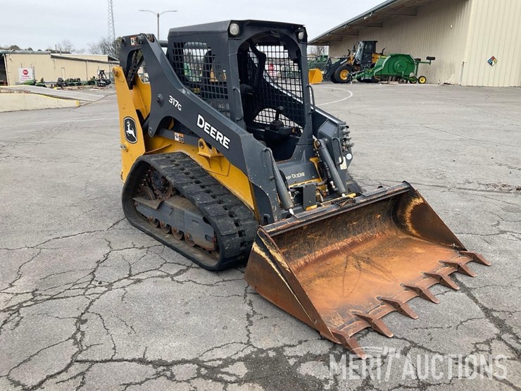 2022-deere-317g-image-7