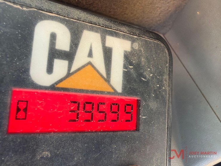 2018-caterpillar-249d-image-19