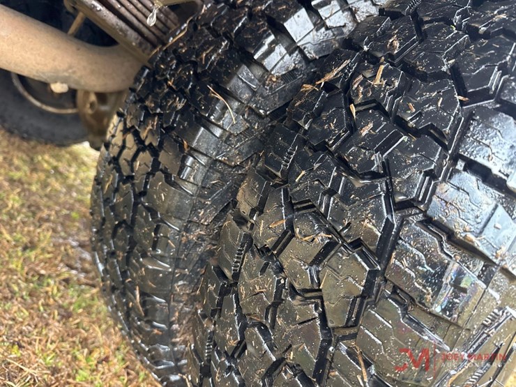 2001-sierra-3500-pickup-truck-image-40