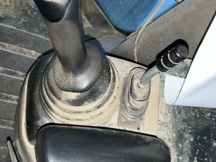 2016-case-621f-xr-image-14