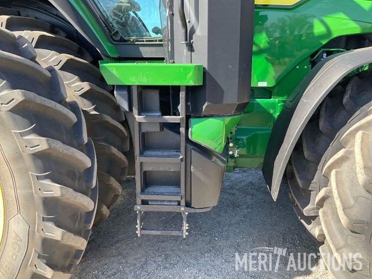 2023-john-deere-8r-370-image-29