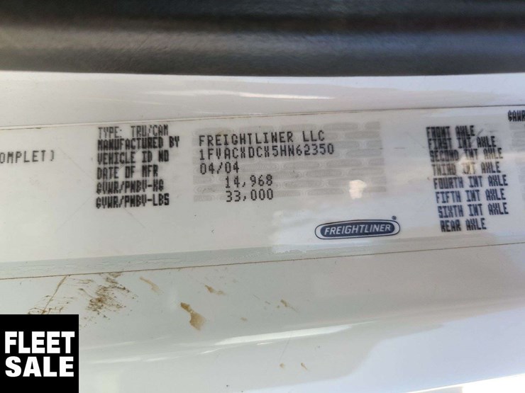 2005-freightliner-m2-106-image-43