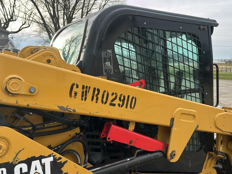 2019-caterpillar-249d-image-34