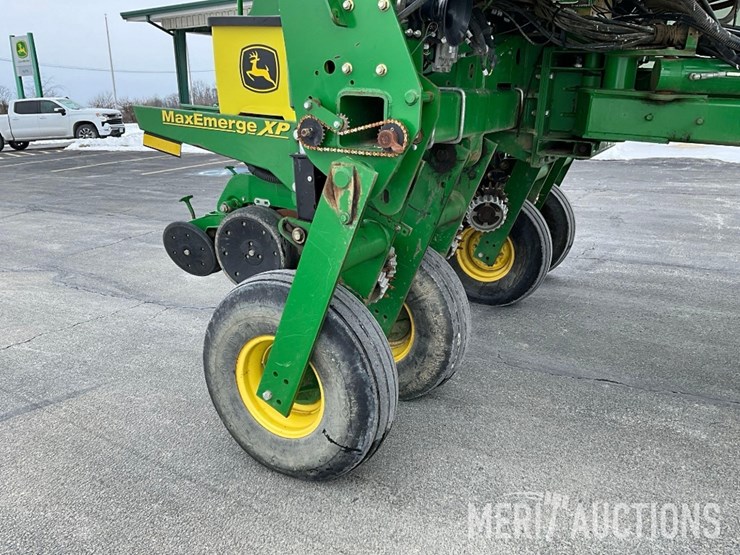 2012-john-deere-1770nt-ccs-image-31