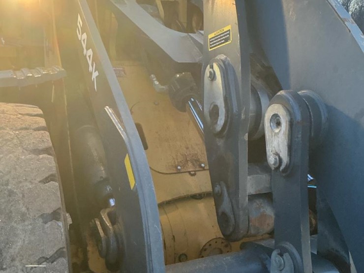 2009-deere-544k-image-38