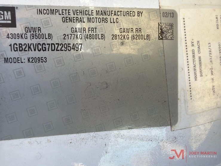 2013-chevrolet-2500-image-32