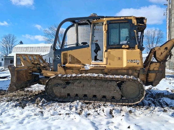 john-deere-700-image-2