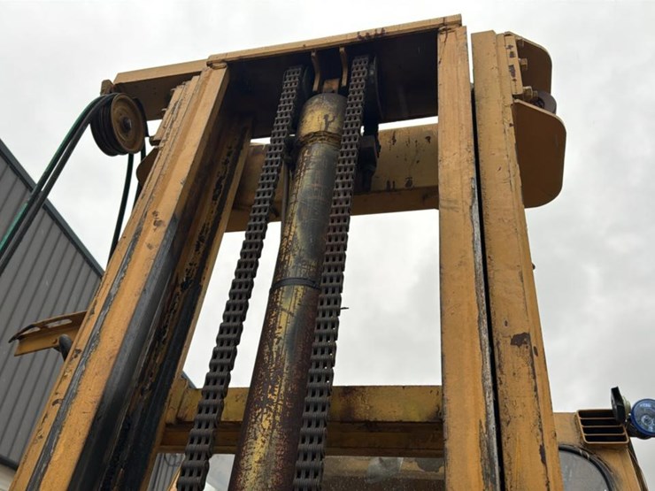 caterpillar-v140-image-16