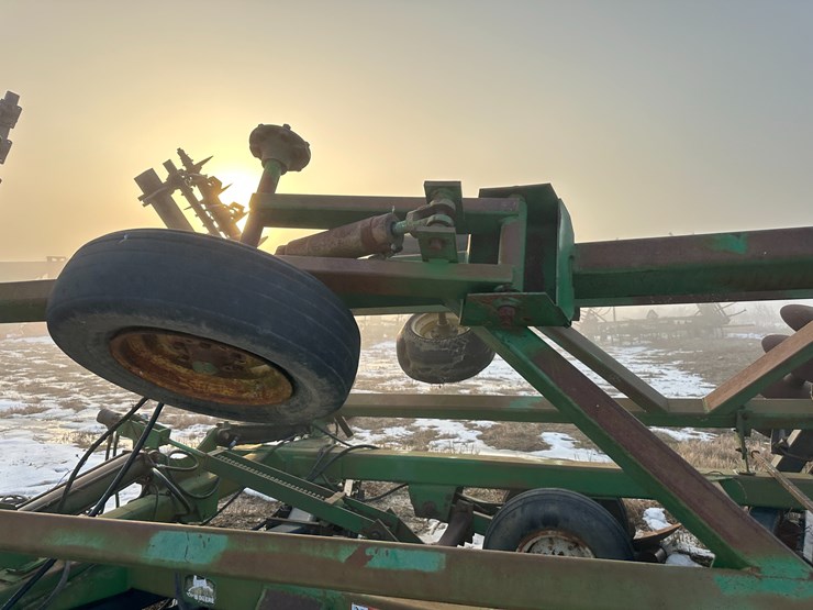 john-deere-630-image-31