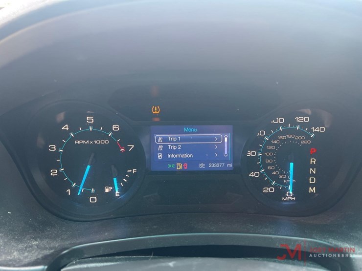 2014-ford-explorer-image-10