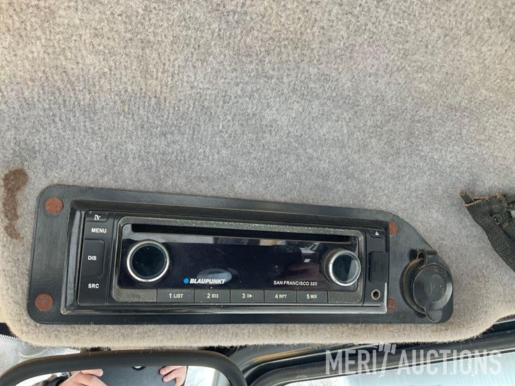 2017-caterpillar-420f2-image-67