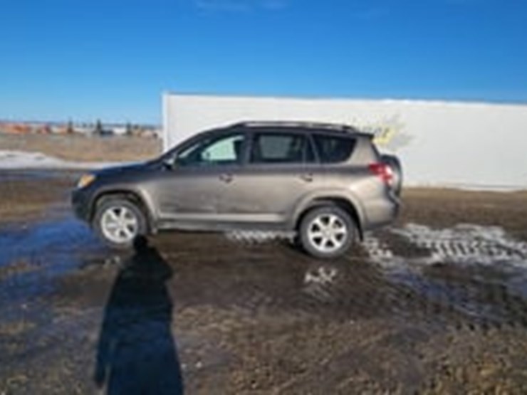 2009-toyota-rav4-image-5