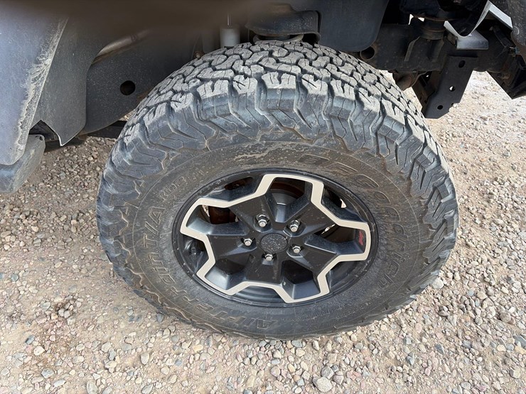 2016-jeep-wrangler-sport-image-19