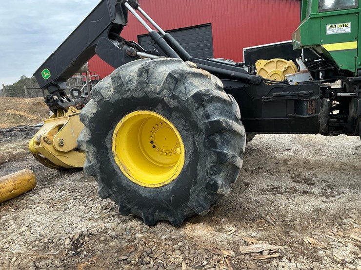 2010-deere-648h-image-31