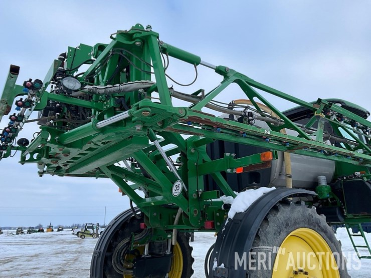 2015-john-deere-r4038-image-27