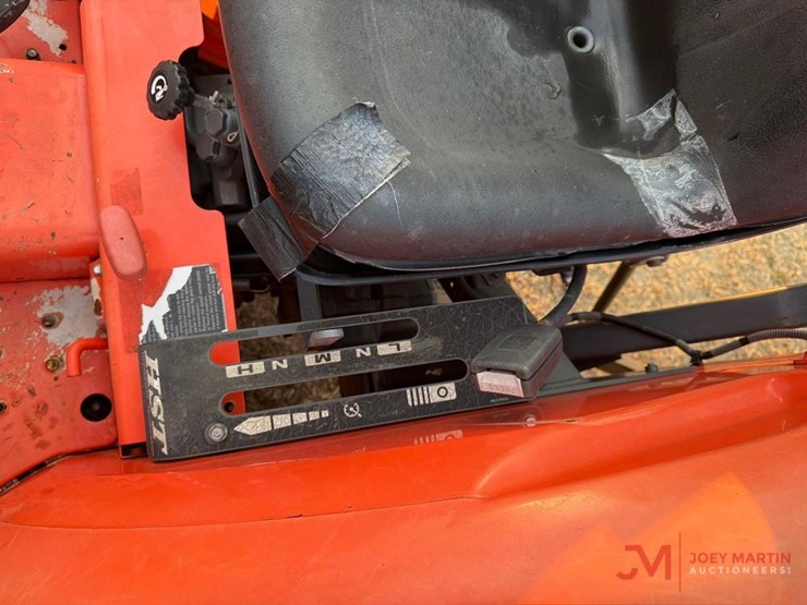 kubota-l3901-image-16