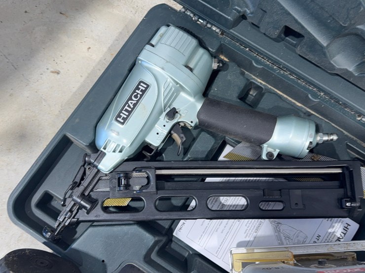 assorted-tools-image-7