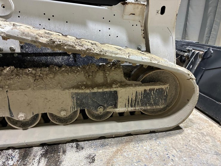 2021-bobcat-t770-image-13