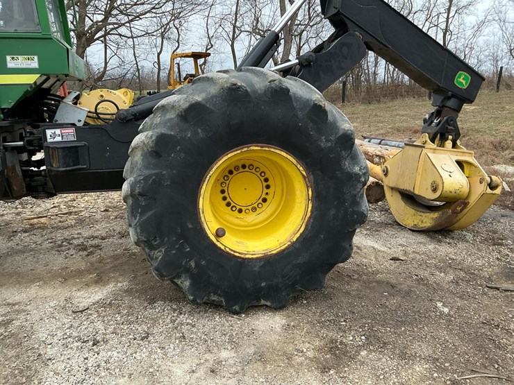 2010-deere-648h-image-30