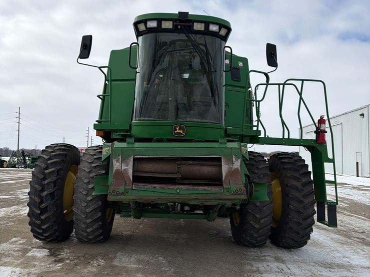 2004-john-deere-9860-sts-image-2