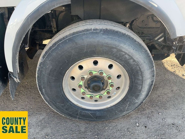 2019-kenworth-t800-image-13