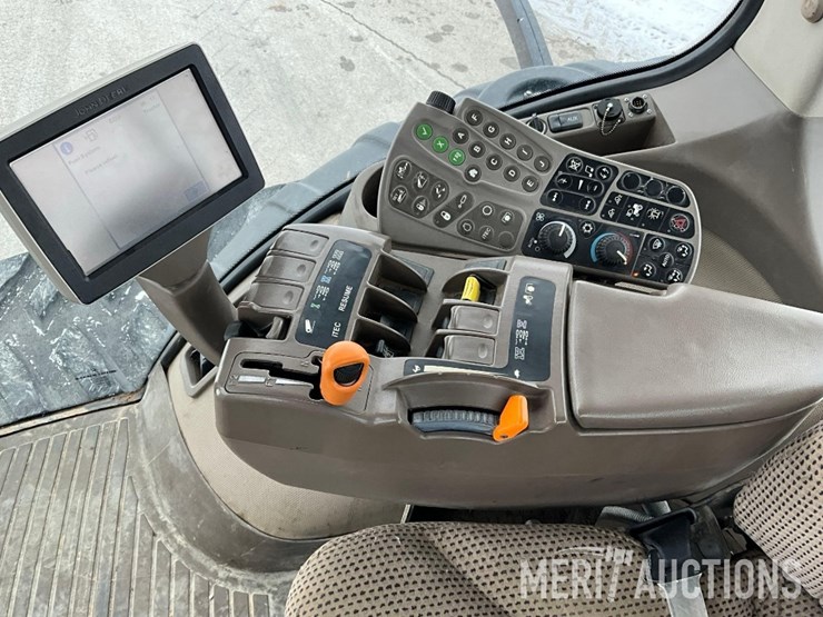 2013-john-deere-8360rt-image-45