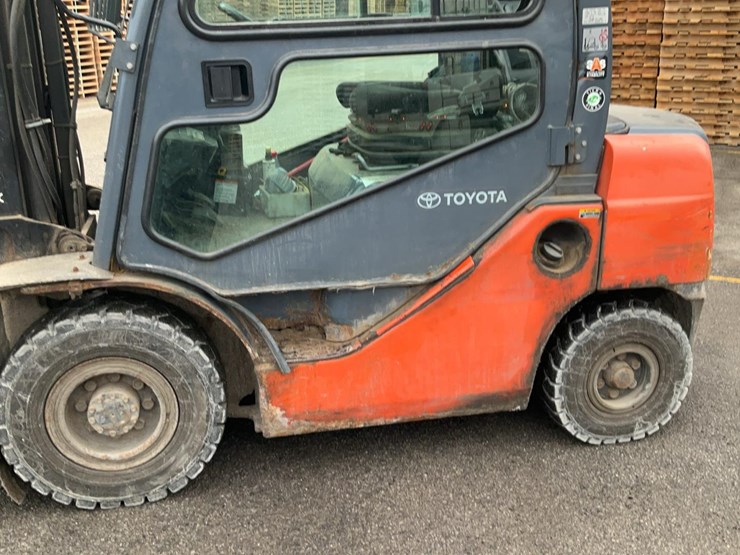 2018-toyota-8fdu25-image-32