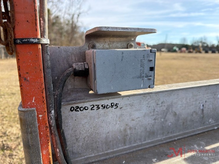 2015-jlg-2030es-image-8