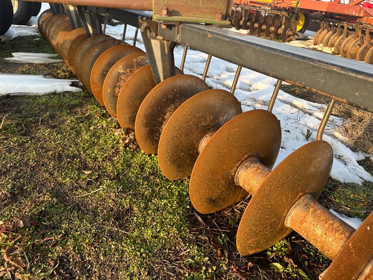 john-deere-630-image-34