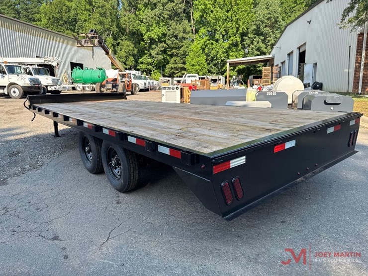 new-2026-x-star-deckover-tandem-axle-trailer-image-3