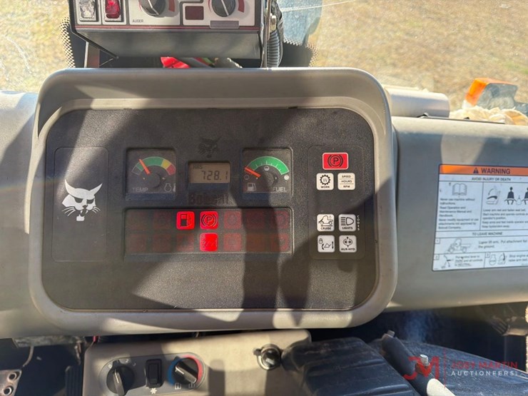 bobcat-5600-toolcat-utv-image-16