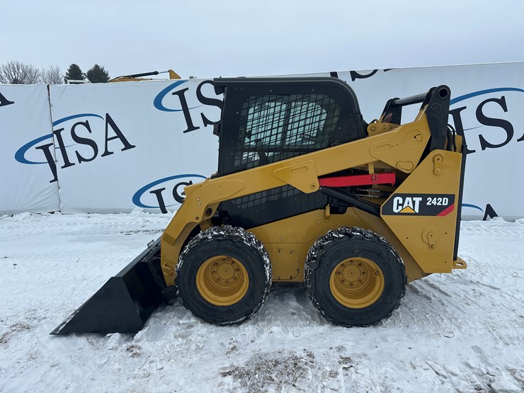 caterpillar-242d-image-2