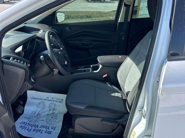 2019-ford-escape-image-12