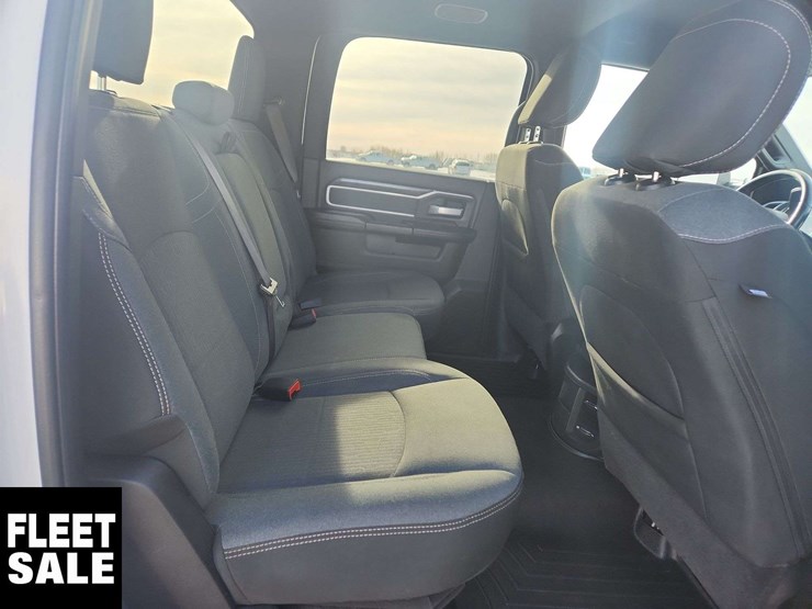 2022-dodge-2500-image-19