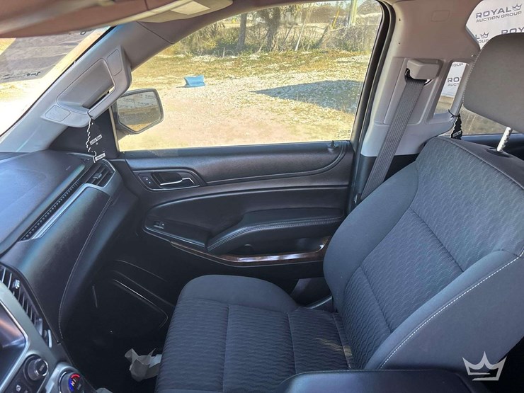 2018-chevrolet-tahoe-image-16