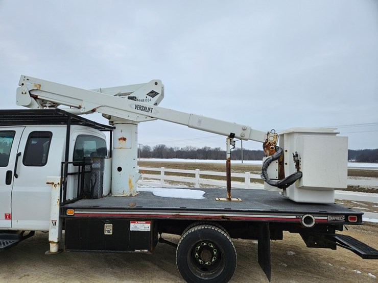 #309-•-2003-gmc-c5500-aerial-truck-image-17