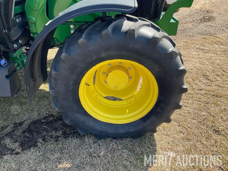 2021-john-deere-6120m-image-34