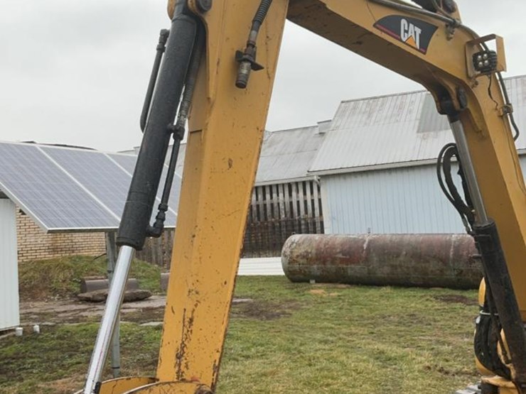 2004-caterpillar-304cr-image-17