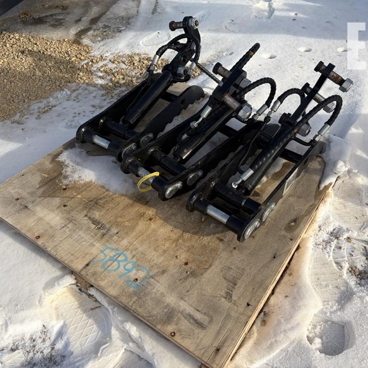 SDLANCH HYDRAULIC THUMBS