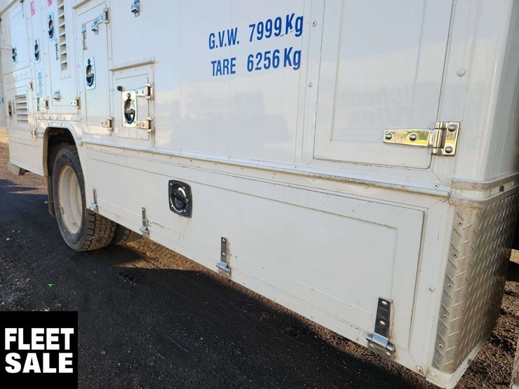 2012-ford-f550-image-49