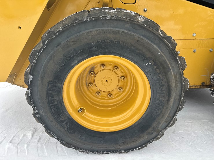 caterpillar-242d-image-56