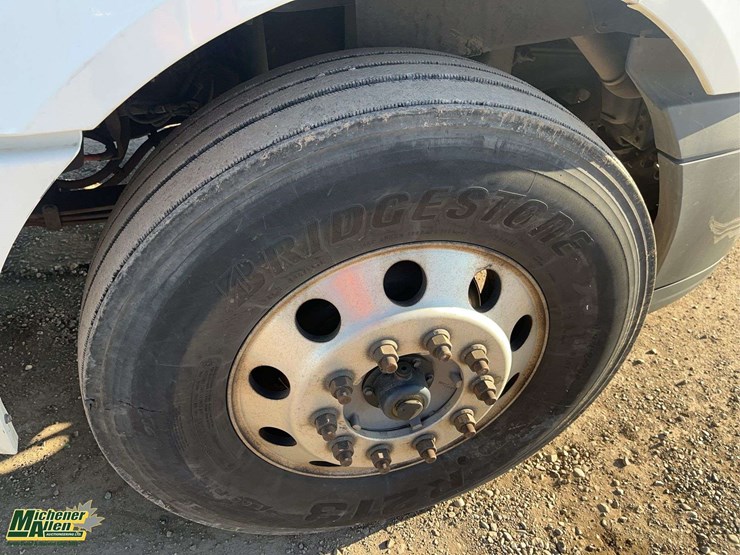 2017-international-prostar-image-13