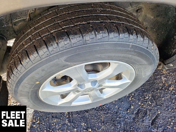 2009-toyota-rav4-image-32