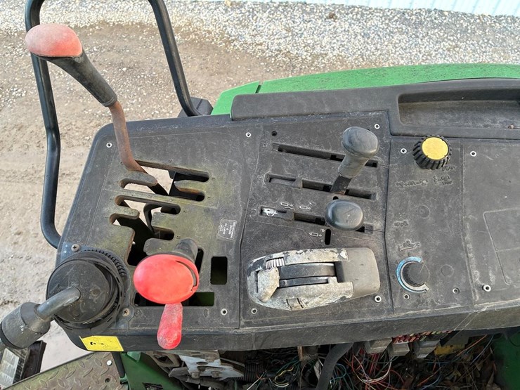 john-deere-6300-image-21