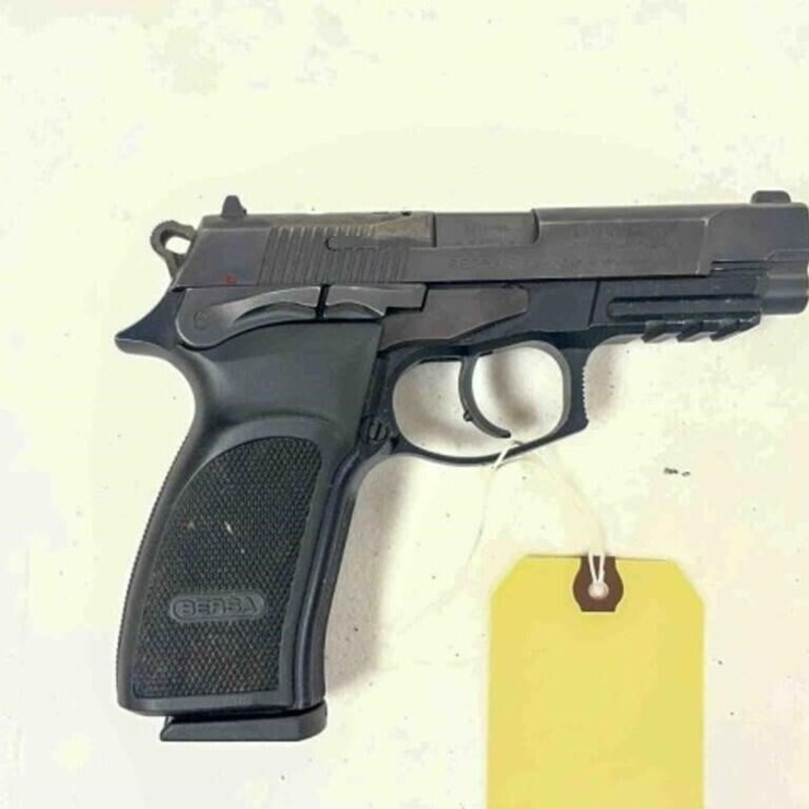 Bersa SA pistol