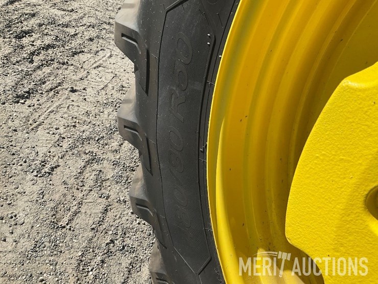 2023-john-deere-8r-370-image-28