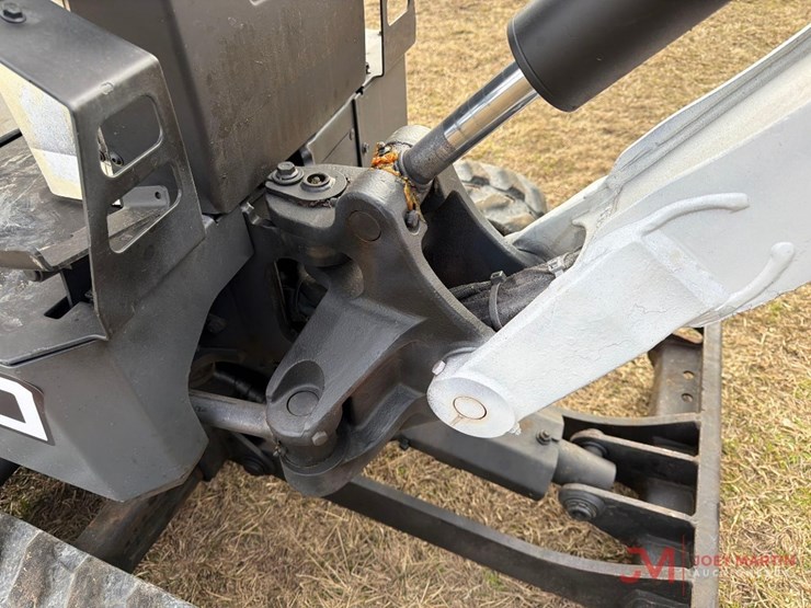 2018-bobcat-e10-image-7